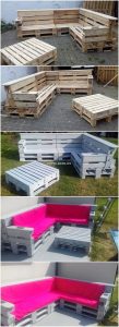 DIY Pallet Garden Couch and Table