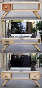 Pallet Media Table